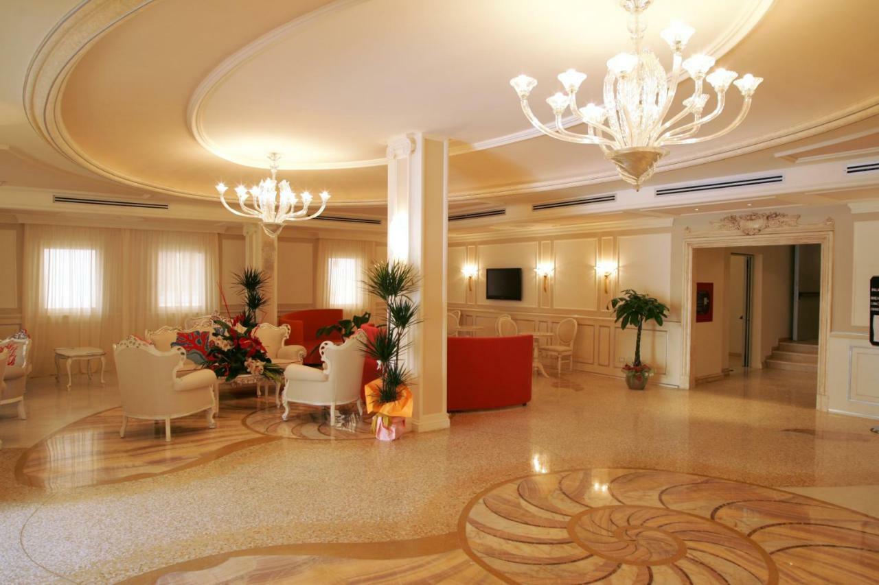 Palace Hotel Vieste Exterior photo